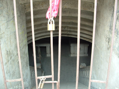 View larger image View larger image